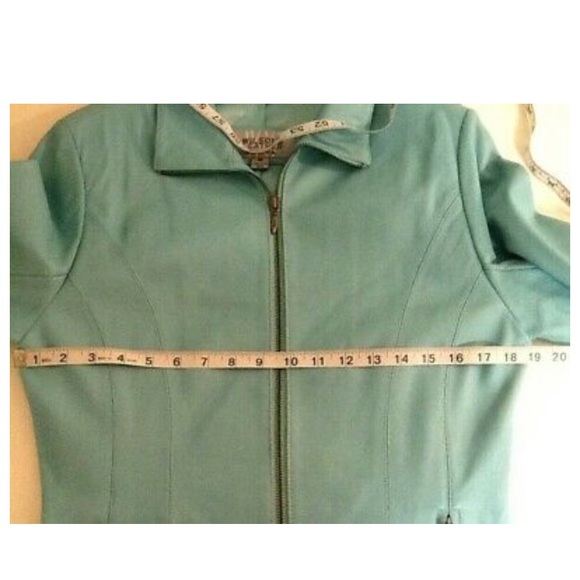 Retro Wilson’s turquoise suede jacket (L) and matching capris (sizes 0 or 10). - Picture 5 of 12